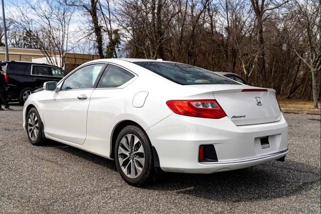 Photo of 2013 White Orchid Pearl Honda Accord