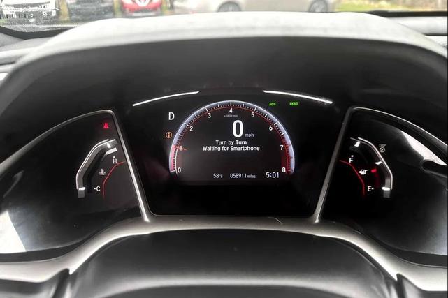 Photo of 2021 Platinum White Pearl Honda Civic