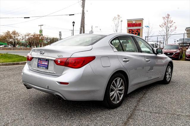 Photo of 2015 Liquid Platinum INFINITI Q50