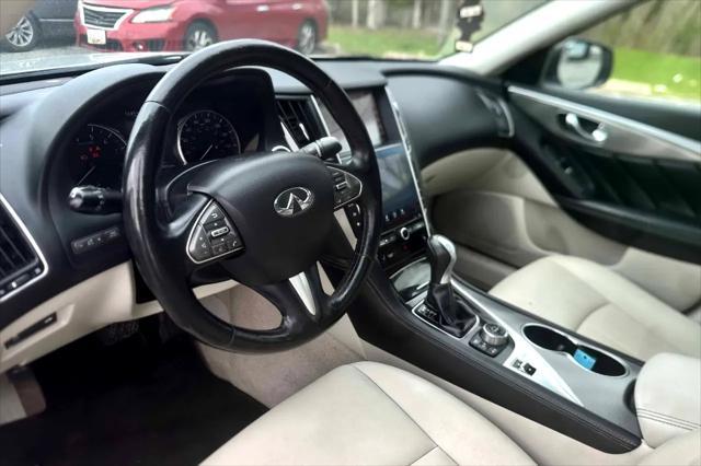 Photo of 2015 Liquid Platinum INFINITI Q50