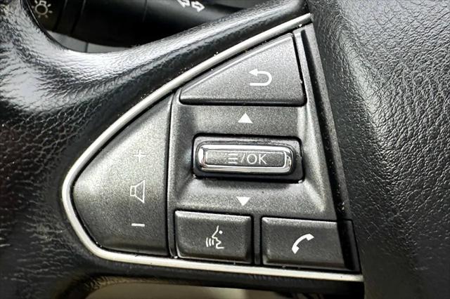 Photo of 2015 Liquid Platinum INFINITI Q50
