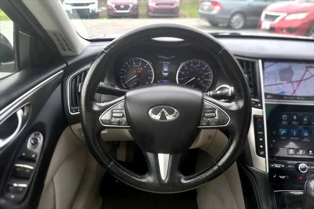 Photo of 2015 Liquid Platinum INFINITI Q50