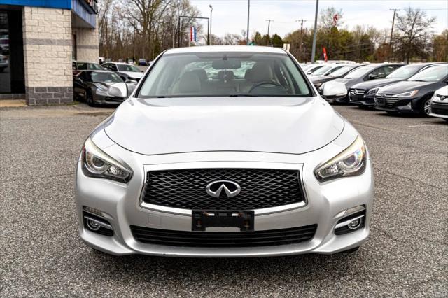Photo of 2015 Liquid Platinum INFINITI Q50