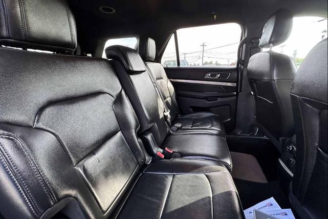 Photo of 2018 Red Ford Explorer