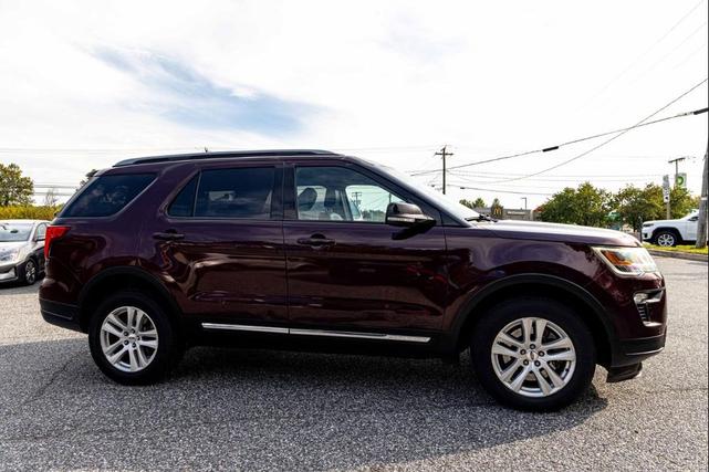 Photo of 2018 Red Ford Explorer