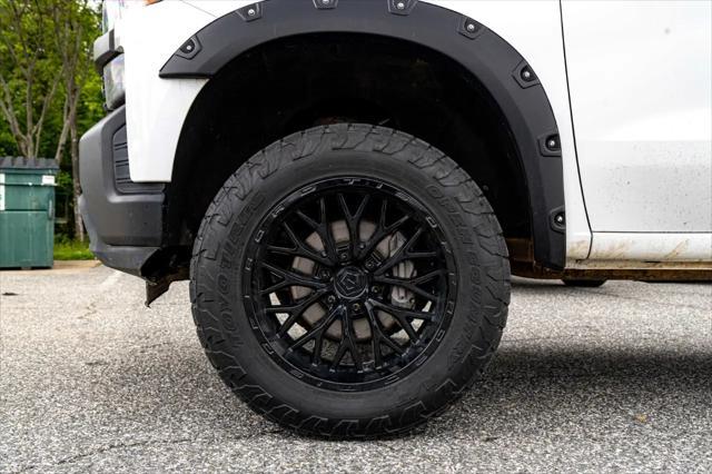Photo of 2019 Summit White Chevrolet Silverado 1500