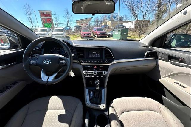 Photo of 2020 Phantom Black Hyundai ELANTRA