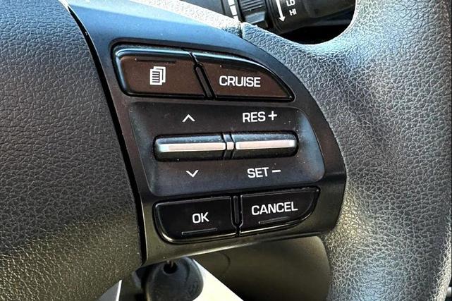 Photo of 2020 Phantom Black Hyundai ELANTRA