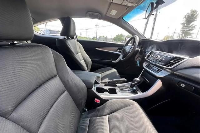 Photo of 2015 Still Night Pearl Honda Accord