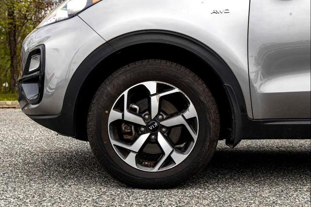Photo of 2022 Sparkling Silver Kia Sportage