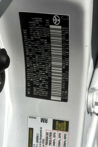 Photo of 2022 White Toyota Corolla