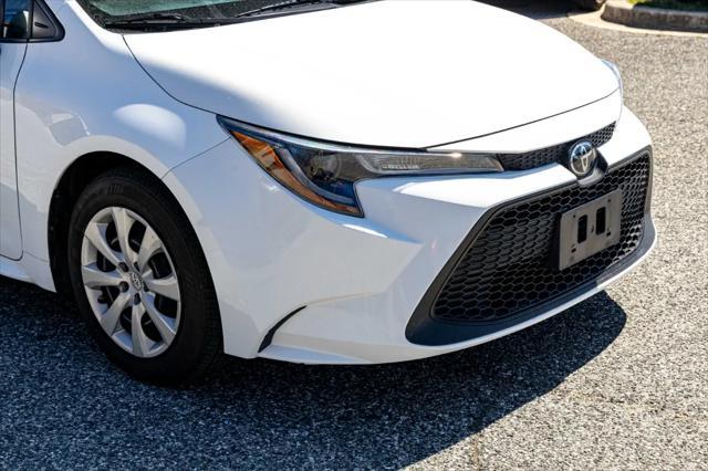 Photo of 2022 White Toyota Corolla
