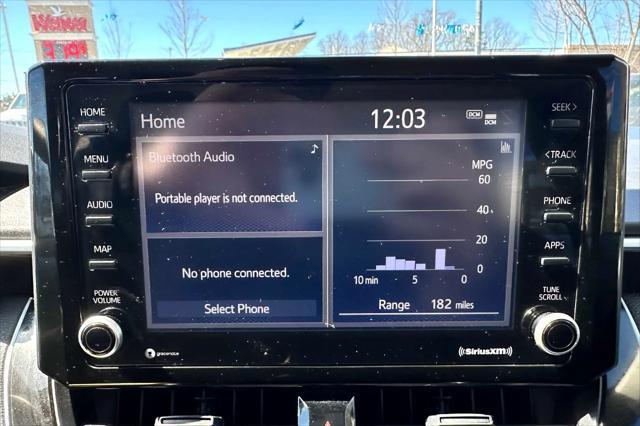 Photo of 2022 White Toyota Corolla