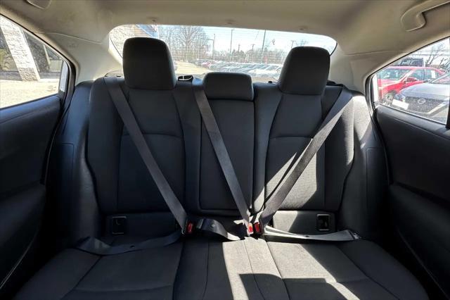Photo of 2022 White Toyota Corolla
