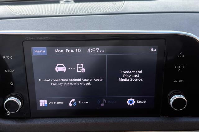 Photo of 2022 Black Hyundai SONATA