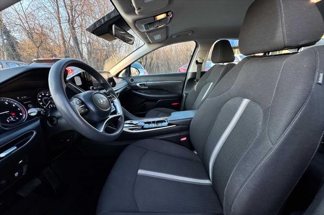 Photo of 2022 Black Hyundai SONATA