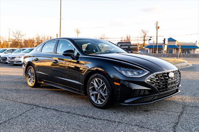 Photo of 2022 Black Hyundai SONATA