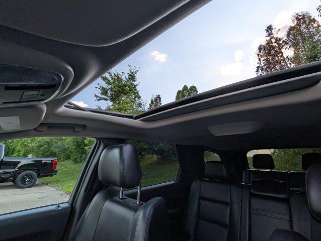 Photo of 2017 Granite Metallic Clearcoat Dodge Durango