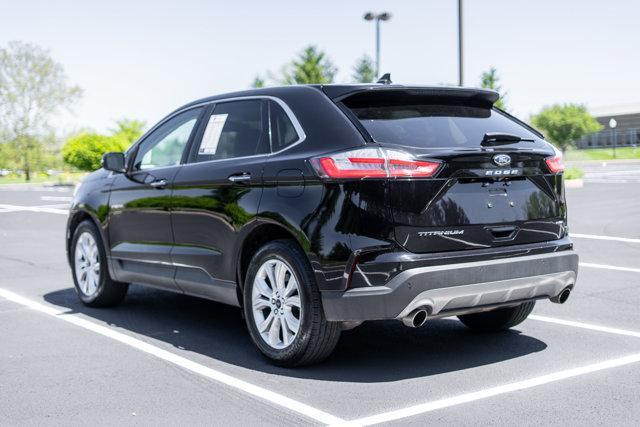 Photo of 2023 Agate Black Metallic Ford Edge