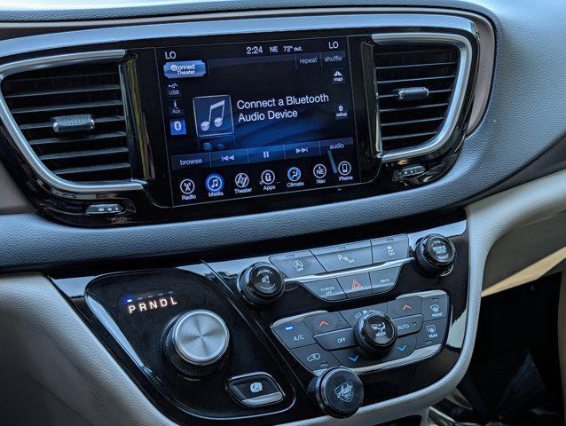 Photo of 2017 Velvet Red Pearlcoat Chrysler Pacifica