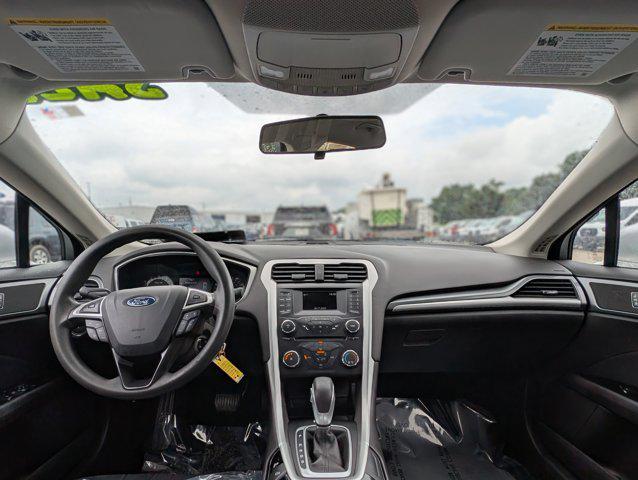 Photo of 2014 Ingot Silver Metallic Ford Fusion
