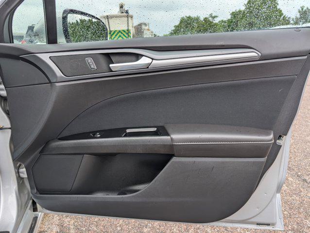 Photo of 2014 Ingot Silver Metallic Ford Fusion