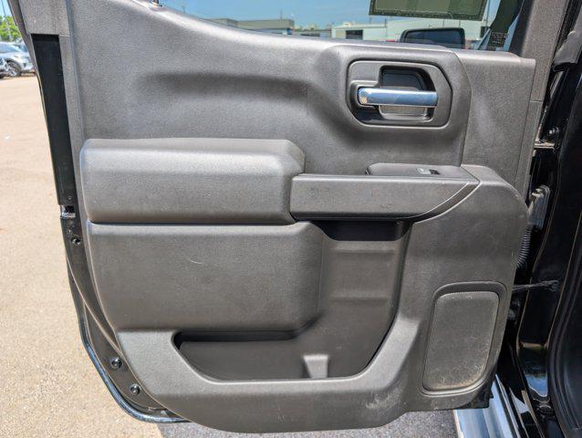 Photo of 2019 Black Chevrolet Silverado 1500