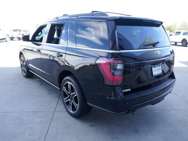 Photo of 2021 Agate Black Ford Expedition