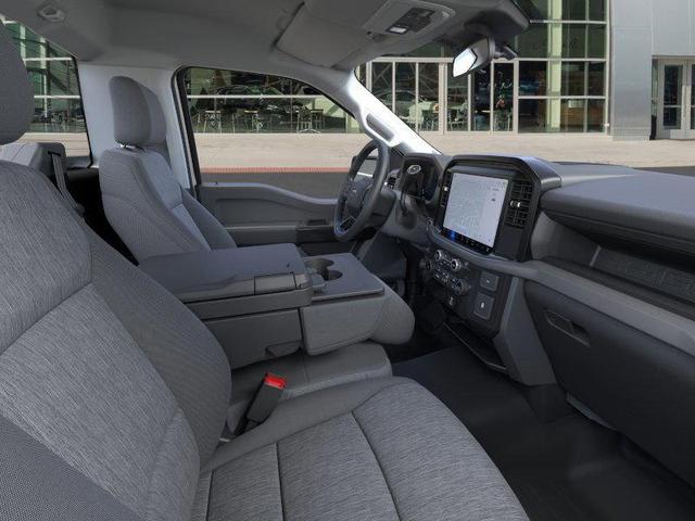 Photo of 2025 Oxford White Ford F-150