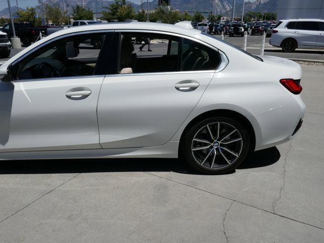 Photo of 2020 Alpine White BMW 330