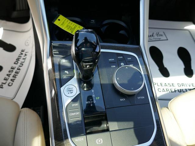 Photo of 2020 Alpine White BMW 330
