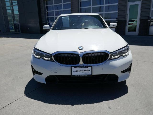 Photo of 2020 Alpine White BMW 330