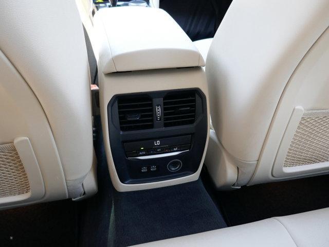 Photo of 2020 Alpine White BMW 330