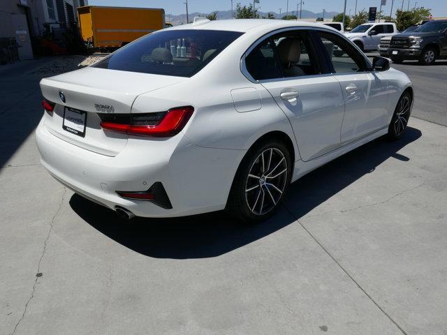 Photo of 2020 Alpine White BMW 330