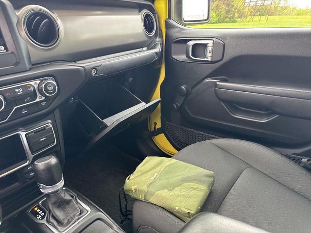 Photo of 2023 High Velocity Clearcoat Jeep Gladiator