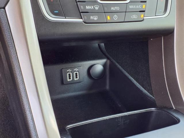 Photo of 2020 Agate Black Metallic Ford Fusion