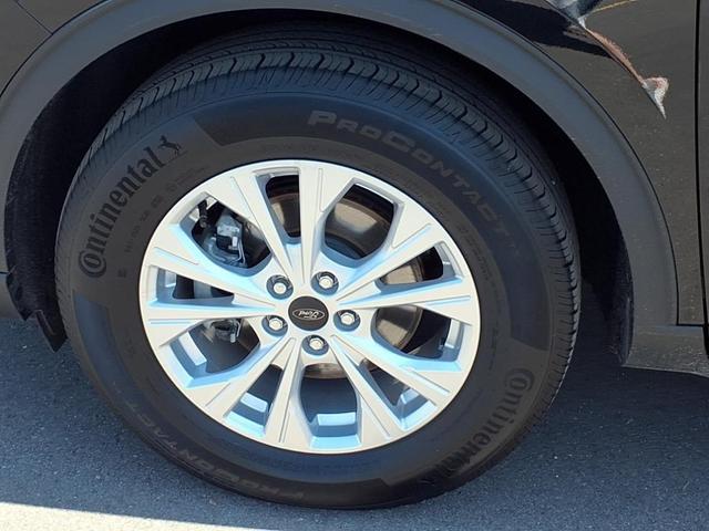 Photo of 2023 Agate Black Metallic Ford Escape