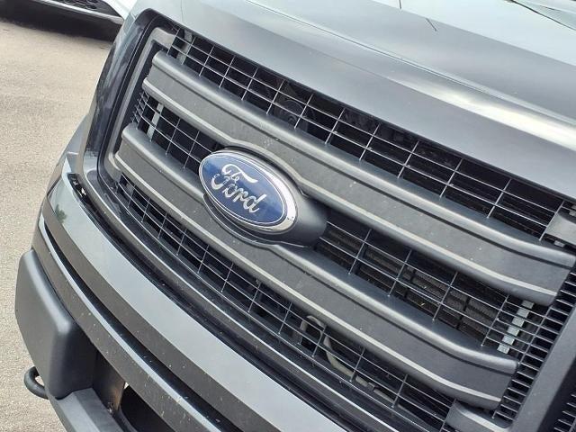 Photo of 2013 Tuxedo Black Metallic Ford F-150