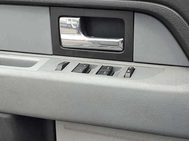 Photo of 2013 Tuxedo Black Metallic Ford F-150