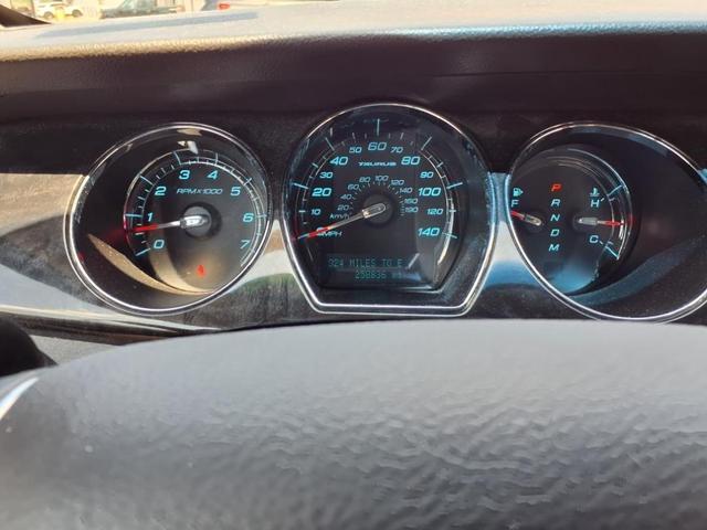 Photo of 2010 Silver Ford Taurus
