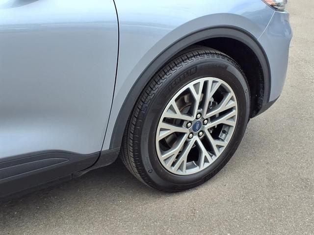 Photo of 2022 Ice Blue Ford Escape