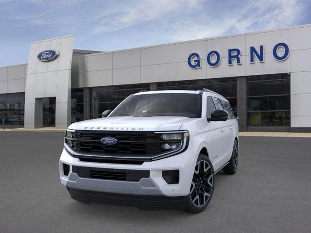 Photo of 2025 Star White Ford Expedition Max
