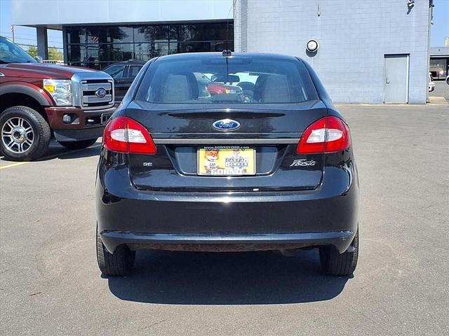 Photo of 2013 Tuxedo Black Metallic Ford Fiesta