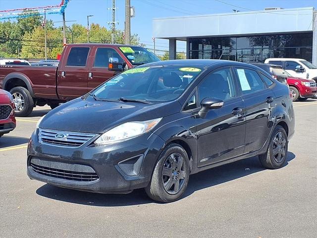Photo of 2013 Tuxedo Black Metallic Ford Fiesta