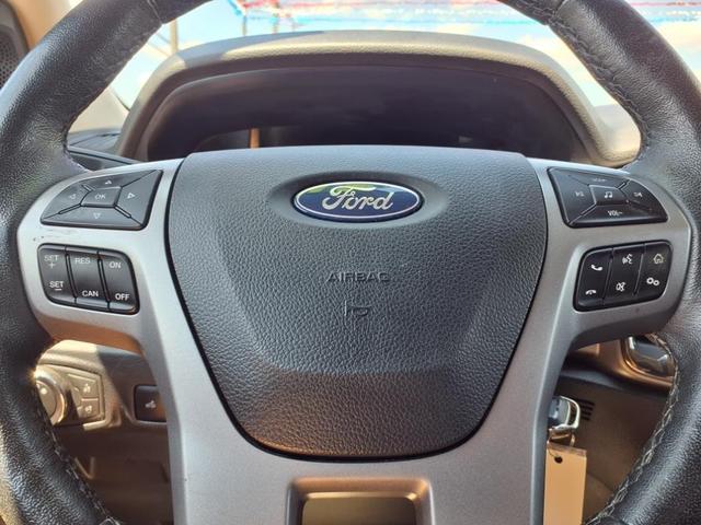 Photo of 2019 Hot Pepper Red Metallic Tinted Clearcoat Ford Ranger