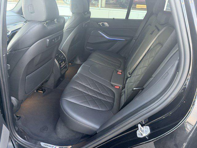 Photo of 2023 Black Sapphire Metallic BMW X5