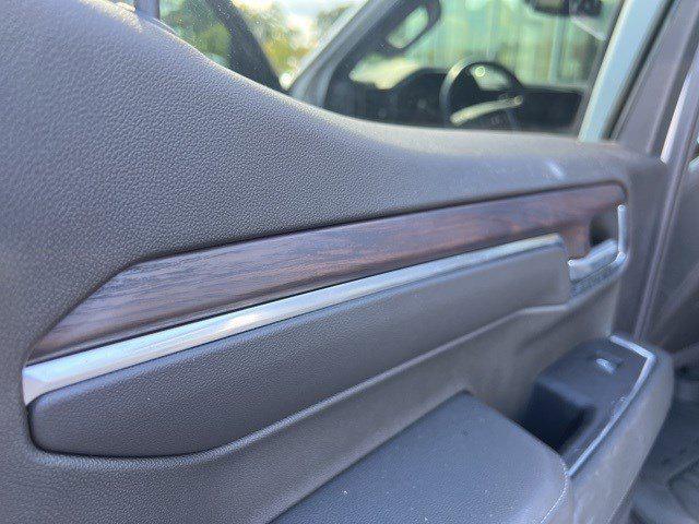 Photo of 2022 Quicksilver Metallic GMC Sierra 1500
