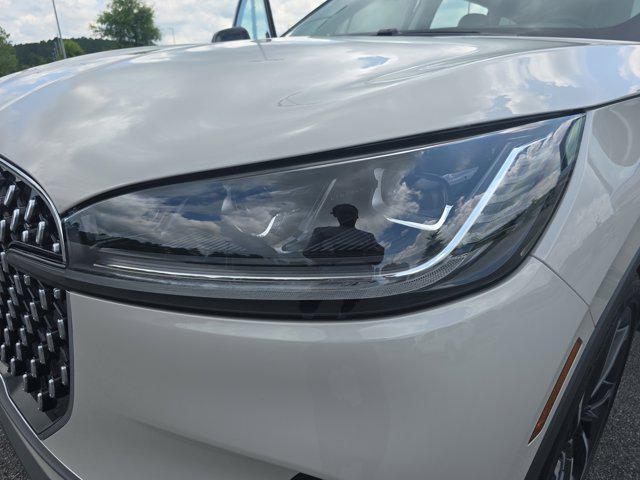 Photo of 2025 CERAMIC PEARL MET 3C Lincoln Aviator