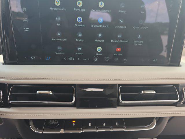 Photo of 2025 CERAMIC PEARL MET 3C Lincoln Aviator