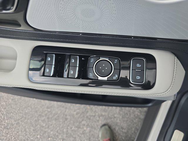 Photo of 2025 CERAMIC PEARL MET 3C Lincoln Aviator